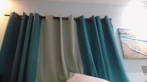 Snapshot of mr_hooked chatting on 09/22/25, 06:59 mr hooked online show from 09/22/25, 06:59