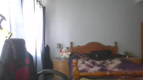 mr_i_ online show from 09/29/25, 09:36