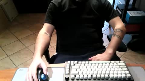 Snapshot of mr_kaa chatting on 02/16/25, 01:38 mr_kaa online show from 02/16/25, 01:38