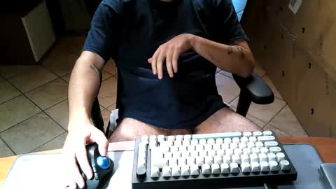 Snapshot of mr_kaa chatting on 10/12/25, 03:44 mr_kaa online show from 10/12/25, 03:44