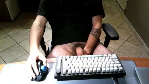 Snapshot of mr_kaa chatting on 11/21/25, 05:44 mr_kaa online show from 11/21/25, 05:44