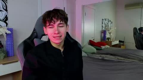 Kris online show from 02/11/25, 06:01