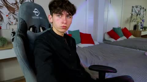 Kris online show from 02/13/25, 07:42