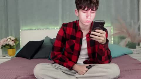 Kris online show from 02/17/25, 08:26