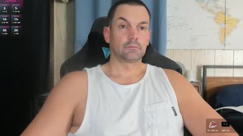 Snapshot of mr_mac69 chatting on 11/13/25, 12:09 Cam online show from 11/13/25, 12:09