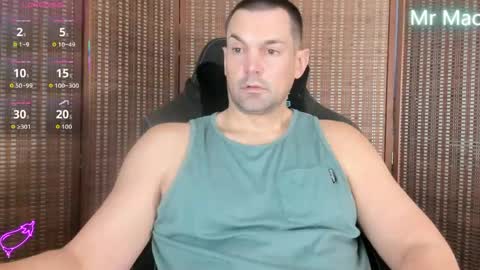 Snapshot of mr_mac69 chatting on 04/02/26, 04:37 Cam online show from 04/02/26, 04:37