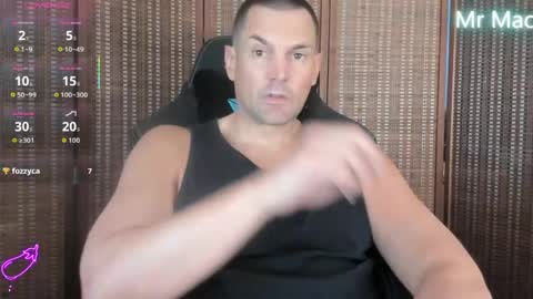 Snapshot of mr_mac69 chatting on 05/05/26, 04:04 Cam online show from 05/05/26, 04:04
