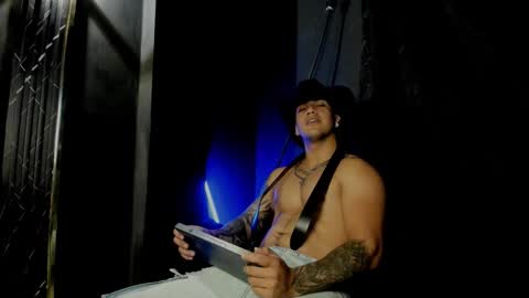 mr_maximo online show from 11/11/25, 10:43