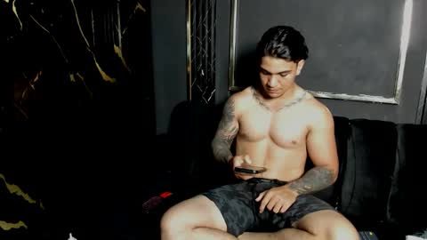 mr_maximo online show from 12/16/25, 10:26