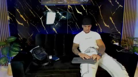 Snapshot of mr_maximo chatting on 03/09/26, 02:26 mr_maximo online show from 03/09/26, 02:26