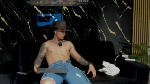 Snapshot of mr_maximo chatting on 03/24/26, 04:28 mr_maximo online show from 03/24/26, 04:28