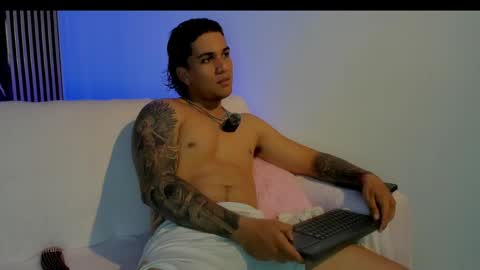 Snapshot of mr_maximo chatting on 04/18/26, 05:00 mr_maximo online show from 04/18/26, 05:00