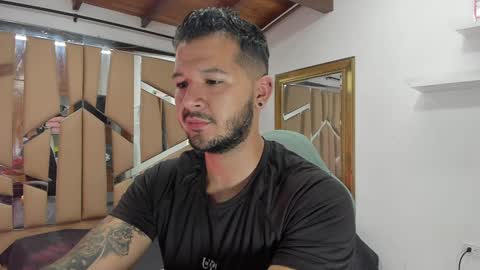 MIKEE online show from 01/12/25, 03:07