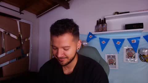 MIKEE online show from 10/02/25, 03:02