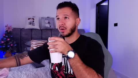 MIKEE online show from 01/09/26, 03:09