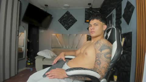 mr_mois online show from 04/18/26, 10:41