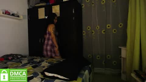 Snapshot of mr_mrscurie chatting on 04/11/26, 01:32 Mr Mrs Curie online show from 04/11/26, 01:32