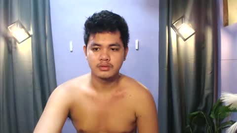 mr_olivercummerx online show from 10/21/25, 01:39