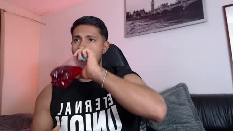 Snapshot of mr_real_aaron chatting on 04/27/26, 09:57 AARON online show from 04/27/26, 09:57