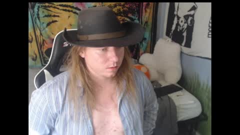 Snapshot of mr_strawberry chatting on 09/28/25, 06:02 mr_strawberry online show from 09/28/25, 06:02