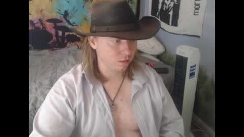 Snapshot of mr_strawberry chatting on 04/05/26, 06:27 mr_strawberry online show from 04/05/26, 06:27