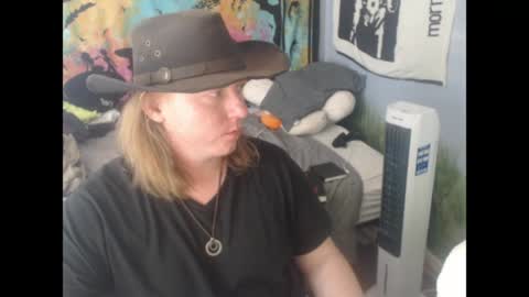 Snapshot of mr_strawberry chatting on 04/12/26, 06:13 mr_strawberry online show from 04/12/26, 06:13