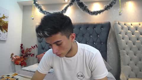 Snapshot of mr_williseo chatting on 12/20/24, 08:12 williseo online show from 12/20/24, 08:12