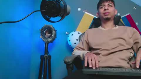 Snapshot of mralpha_latino chatting on 07/08/26, 10:42 Alpha LATINO online show from 07/08/26, 10:42
