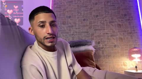 Snapshot of mrandmrsrivas chatting on 12/19/25, 06:48 mrandmrsrivas online show from 12/19/25, 06:48