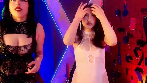 Snapshot of mranii_queen_bdsm_ chatting on 11/27/25, 03:08 mranii_queen_bdsm_ online show from 11/27/25, 03:08