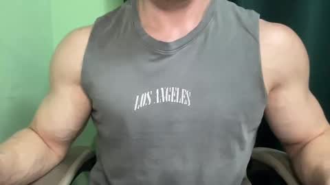 Snapshot of mrbiceps_23 chatting on 12/21/24, 02:37 Mrbiceps23 online show from 12/21/24, 02:37