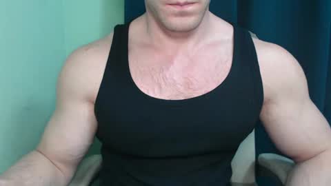 Snapshot of mrbiceps_23 chatting on 02/09/25, 10:32 Mrbiceps23 online show from 02/09/25, 10:32