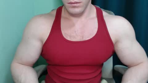 Snapshot of mrbiceps_23 chatting on 02/28/25, 10:39 Mrbiceps23 online show from 02/28/25, 10:39