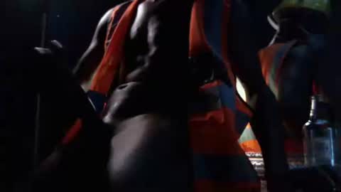 Snapshot of mrbigdiq chatting on 12/27/24, 03:20 MrBigDiQ1 online show from 12/27/24, 03:20