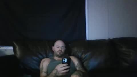 Snapshot of mrbigstik1 chatting on 11/14/25, 02:54 mrbigstik1 online show from 11/14/25, 02:54