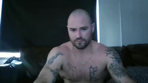 Snapshot of mrbigstik1 chatting on 11/14/25, 04:49 mrbigstik1 online show from 11/14/25, 04:49