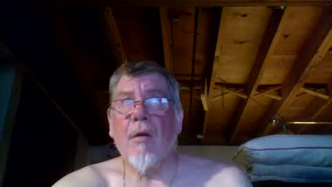 Snapshot of mrblade666 chatting on 06/22/26, 02:02 mrblade666 online show from 06/22/26, 02:02