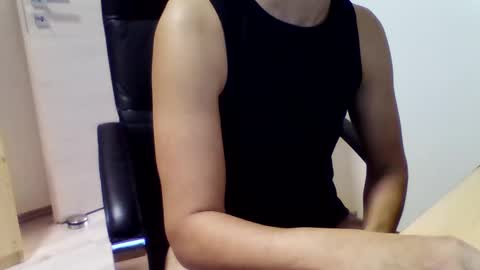 Snapshot of mrbooo3 chatting on 02/02/25, 12:24 mrbooo3 online show from 02/02/25, 12:24