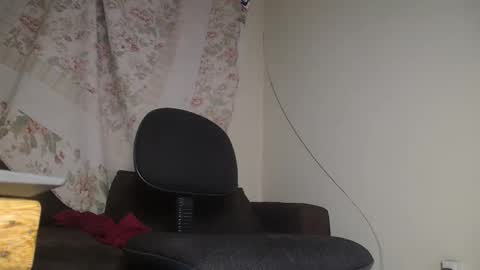 Snapshot of mrbrown_strong chatting on 03/16/26, 11:20 mr brown online show from 03/16/26, 11:20