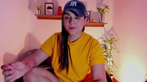 Snapshot of mrbuu_ chatting on 01/29/25, 03:12 Laura online show from 01/29/25, 03:12