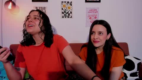 Snapshot of mrbuu_ chatting on 03/30/26, 06:25 Laura online show from 03/30/26, 06:25