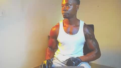 Snapshot of mrbyronstallion chatting on 02/06/26, 02:20 byron online show from 02/06/26, 02:20