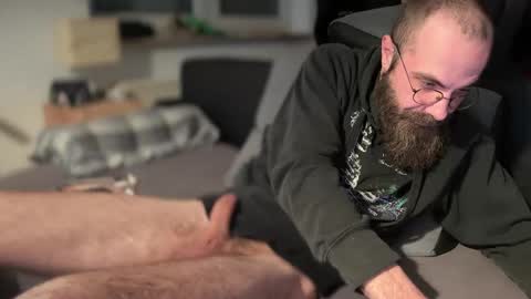 Snapshot of mrcharlybrown chatting on 03/01/25, 06:11 Mike online show from 03/01/25, 06:11