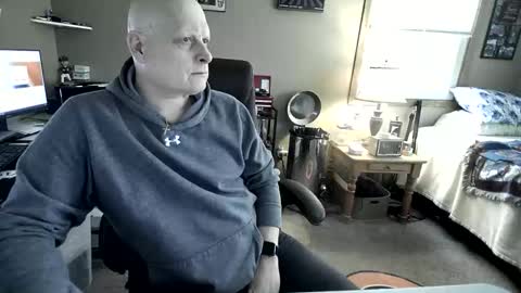 Snapshot of mrclean_55 chatting on 02/12/26, 04:57 MrClean55 online show from 02/12/26, 04:57