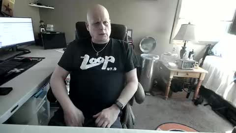 Snapshot of mrclean_55 chatting on 03/19/26, 04:11 MrClean55 online show from 03/19/26, 04:11