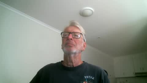 Snapshot of mrcreek1531 chatting on 05/10/26, 01:11 mrcreek1531 online show from 05/10/26, 01:11