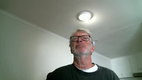 Snapshot of mrcreek1531 chatting on 06/12/26, 04:33 mrcreek1531 online show from 06/12/26, 04:33