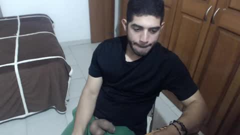 Snapshot of mrcum24 chatting on 12/18/24, 01:26 Will online show from 12/18/24, 01:26