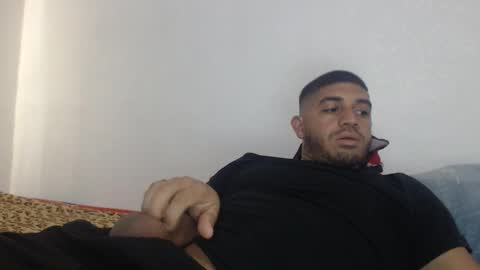 Snapshot of mrcum24 chatting on 10/15/25, 08:42 Will online show from 10/15/25, 08:42