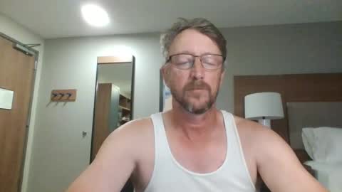 Snapshot of mrcumstain chatting on 04/22/26, 02:36 mrcumstain online show from 04/22/26, 02:36